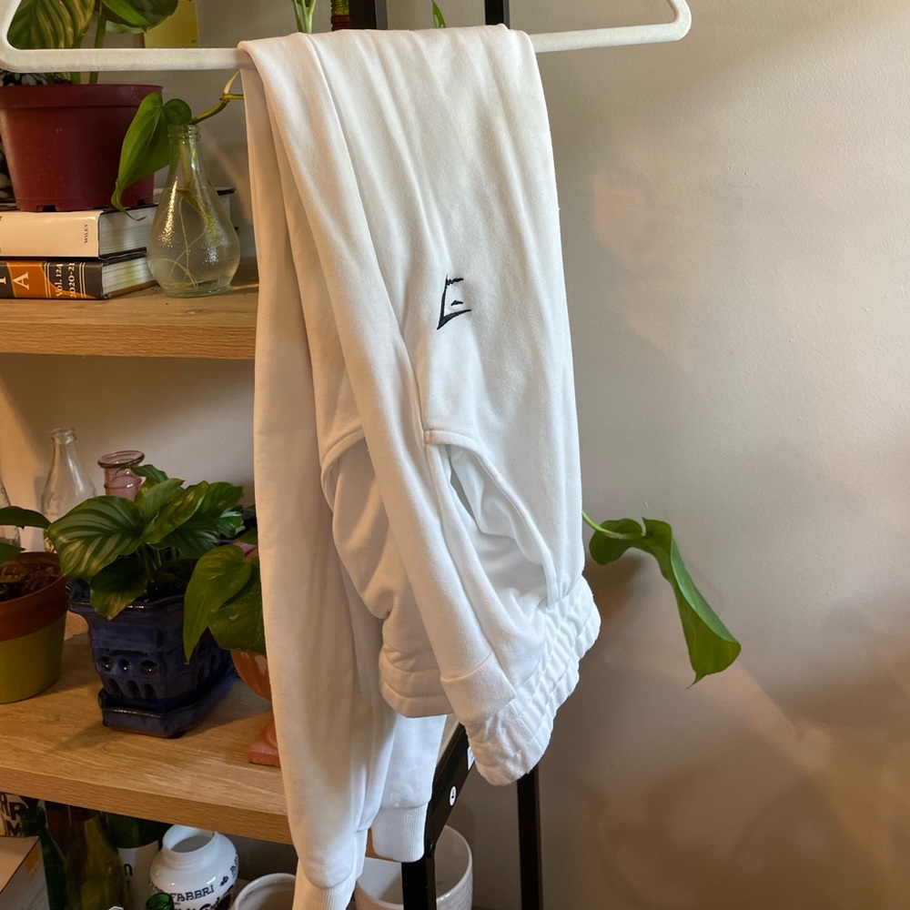 gymshark joggers size L